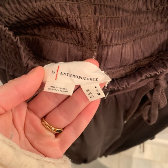 By Anthropologie grey 100% viscose cargo pant size 0. - Picture 2 of 4